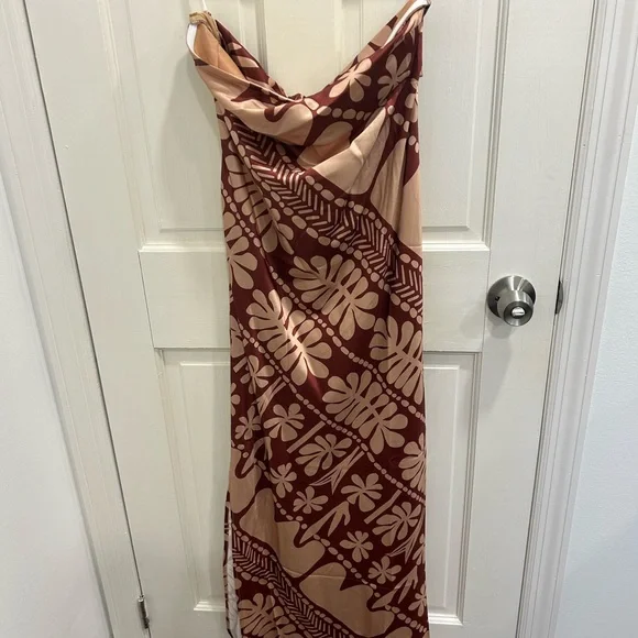 Strapless Satin tropical dress - Picture 3 of 5